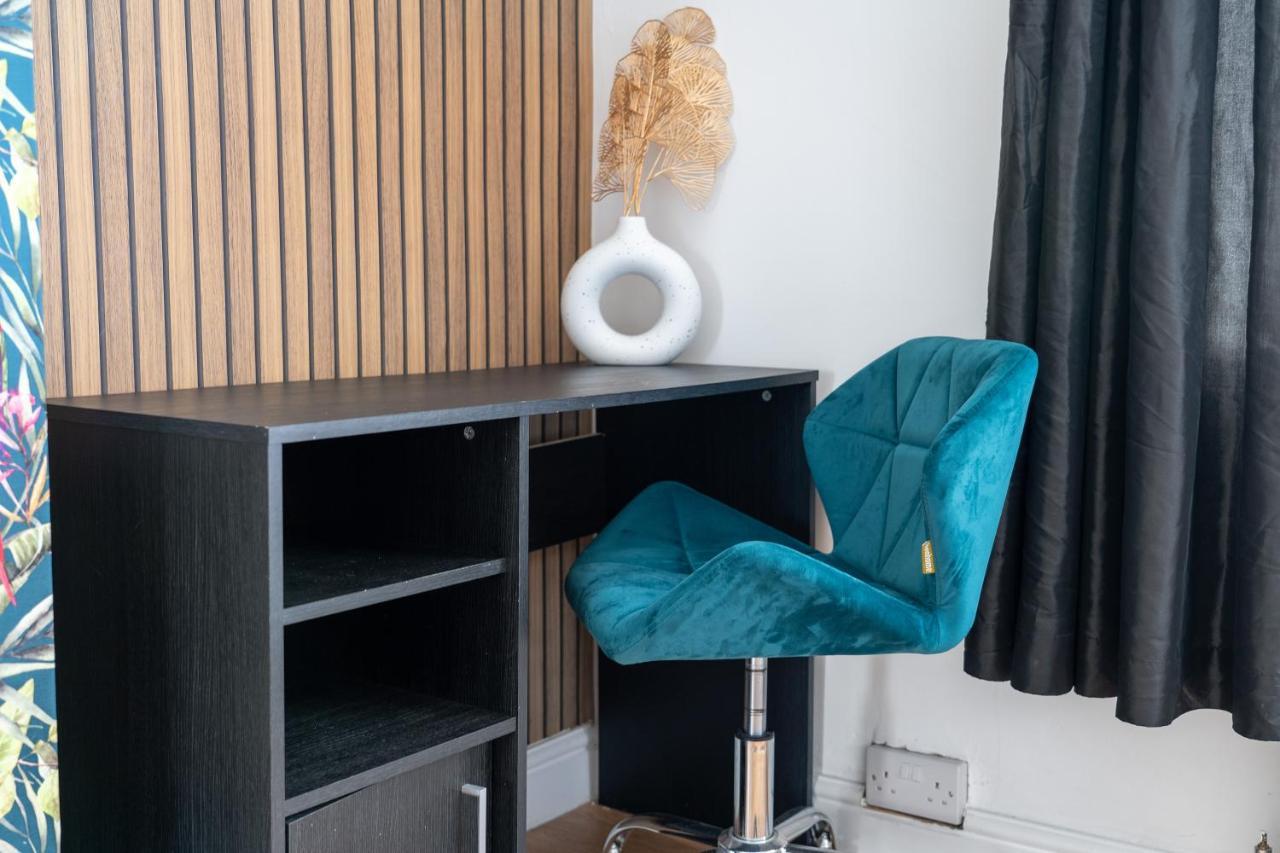 Exclusive Deals L Last-Minute Reserve L Townhouse With Sleeps 6 L Braunstone Town , Leicester L By Zen Nights Short Lets & Serviced Accommodations Exterior foto
